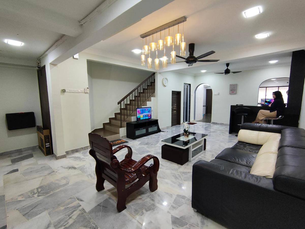 Three-Bedroom House At Tyara Homestay Sunway Petaling Jaya Exterior foto