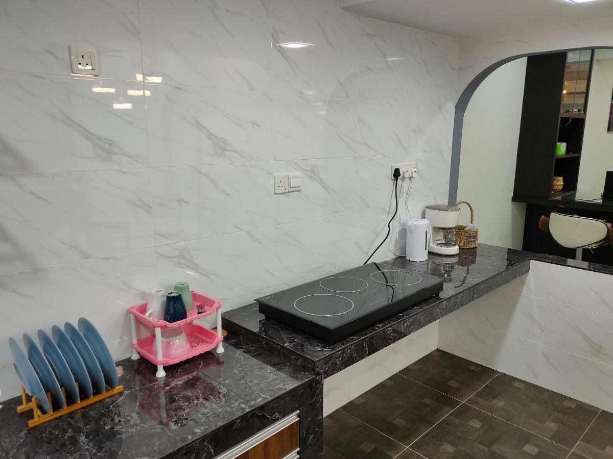 Three-Bedroom House At Tyara Homestay Sunway Petaling Jaya Exterior foto