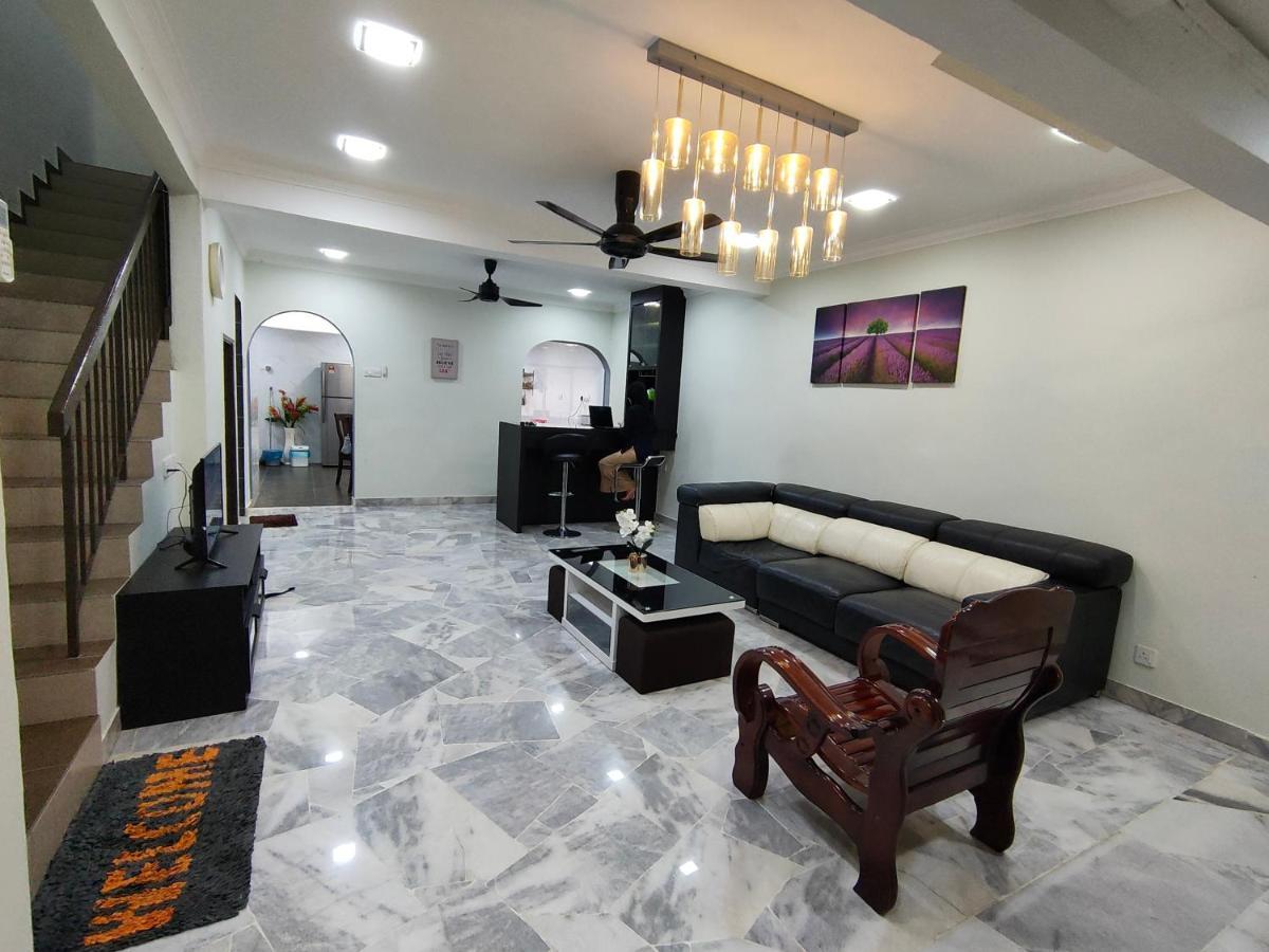 Three-Bedroom House At Tyara Homestay Sunway Petaling Jaya Exterior foto