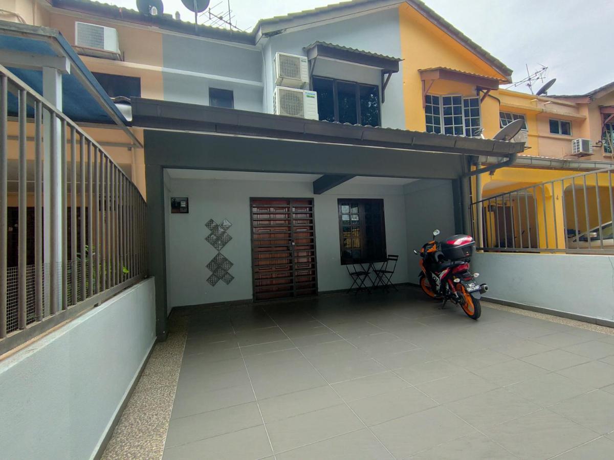 Three-Bedroom House At Tyara Homestay Sunway Petaling Jaya Exterior foto